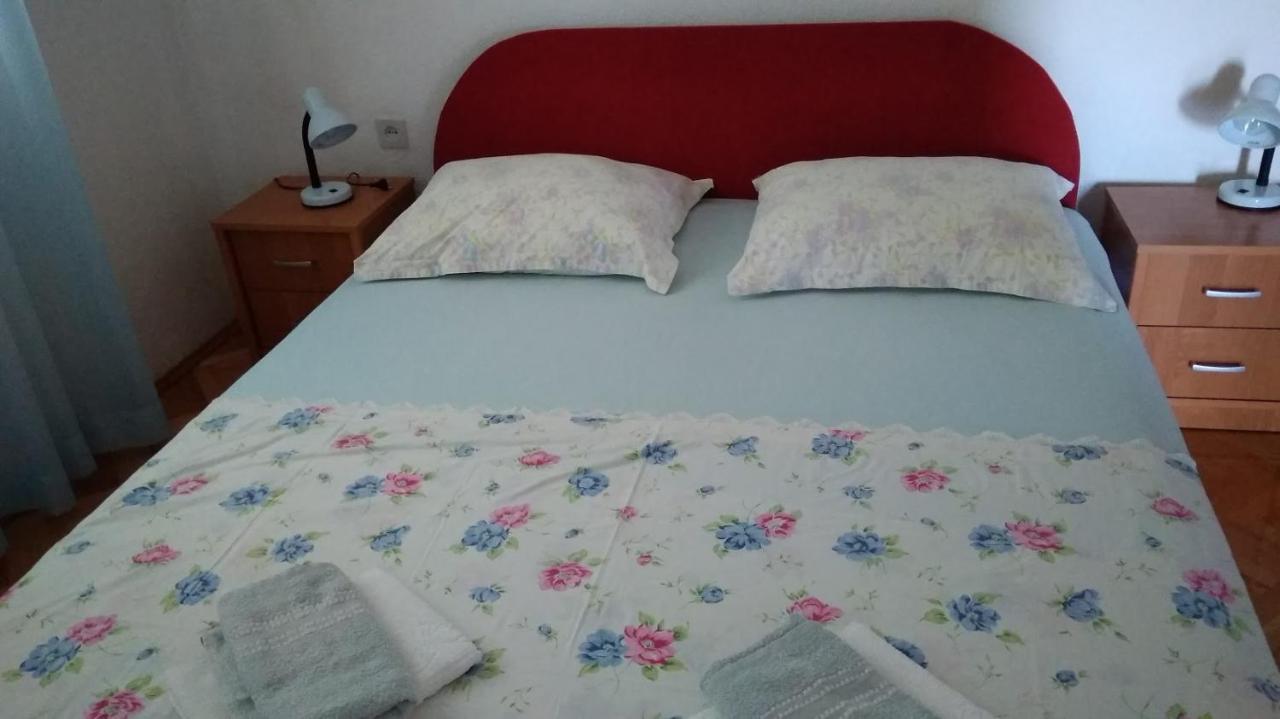 Apartment For 6 In Makarska Centar Extérieur photo