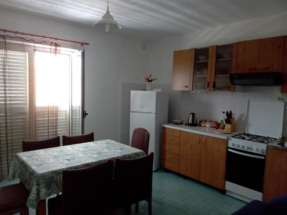 Apartment For 6 In Makarska Centar Extérieur photo