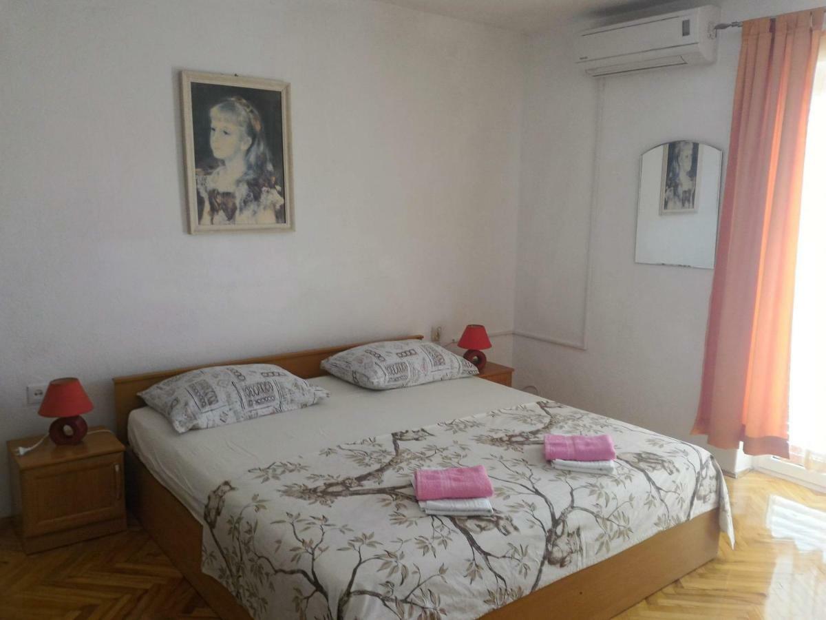 Apartment For 6 In Makarska Centar Extérieur photo