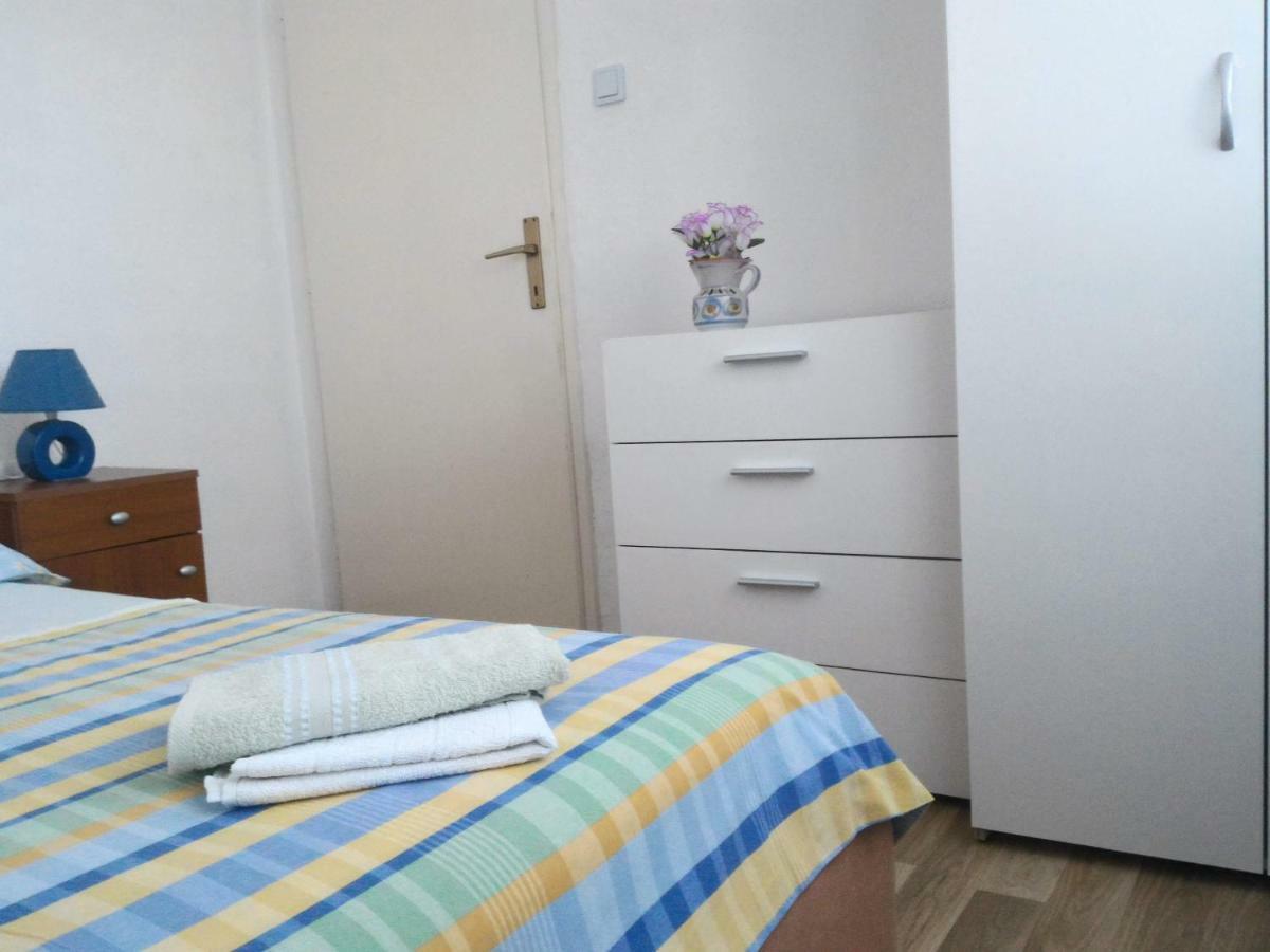 Apartment For 6 In Makarska Centar Extérieur photo