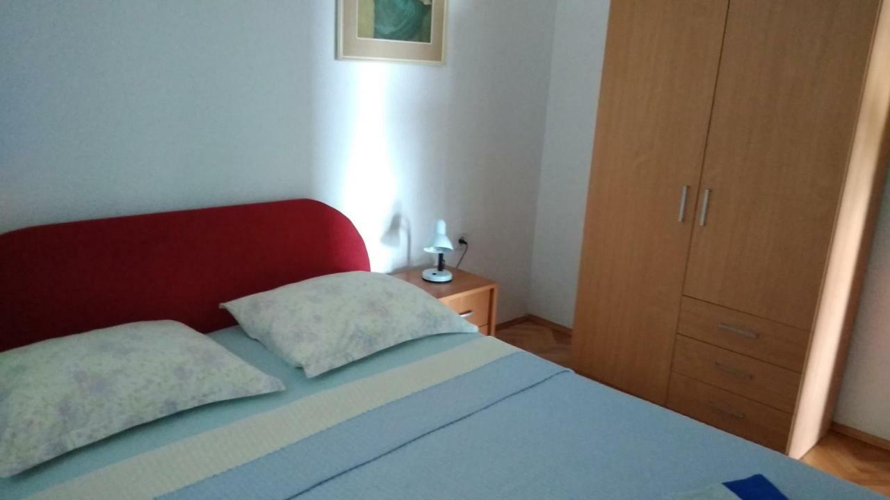 Apartment For 6 In Makarska Centar Extérieur photo